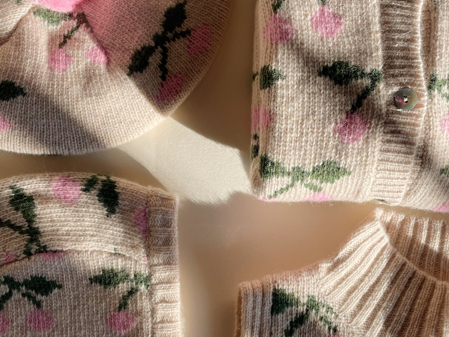 Konges Sløjd A/S Balaclava'S cherry