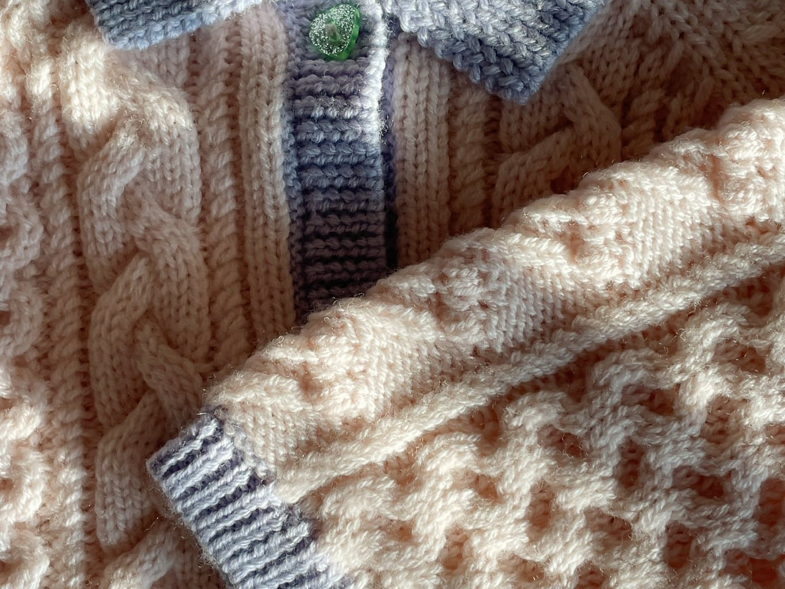 Konges Sløjd A/S Gebreide Cardigans off white