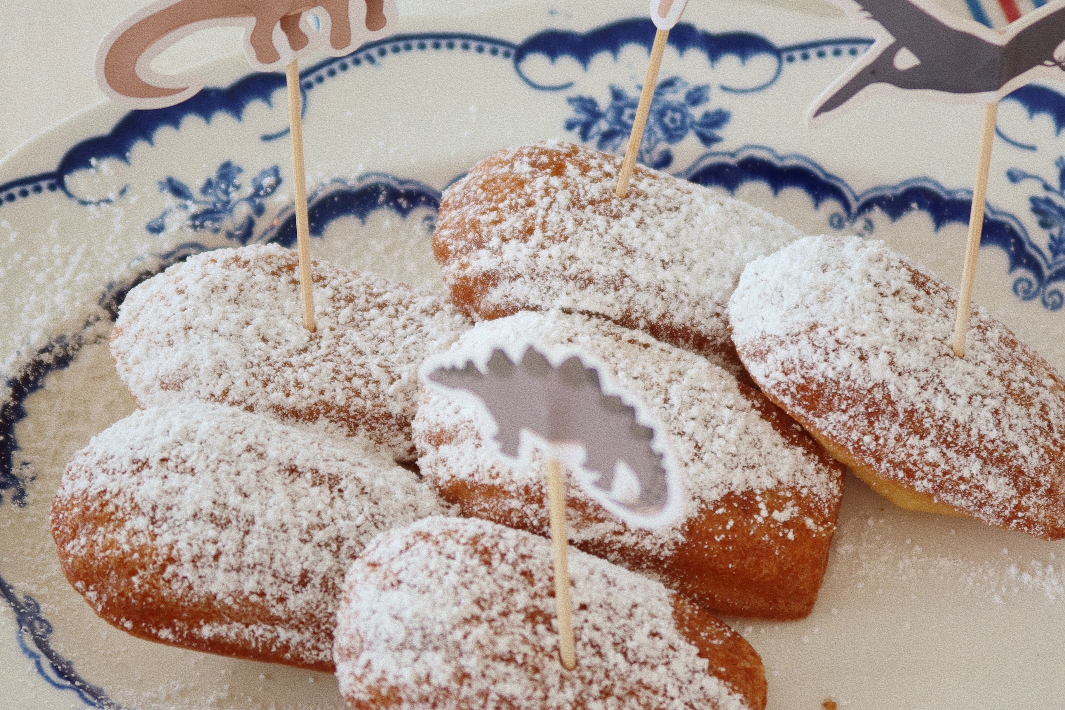 Konges Sløjd A/S Verjaardag dino