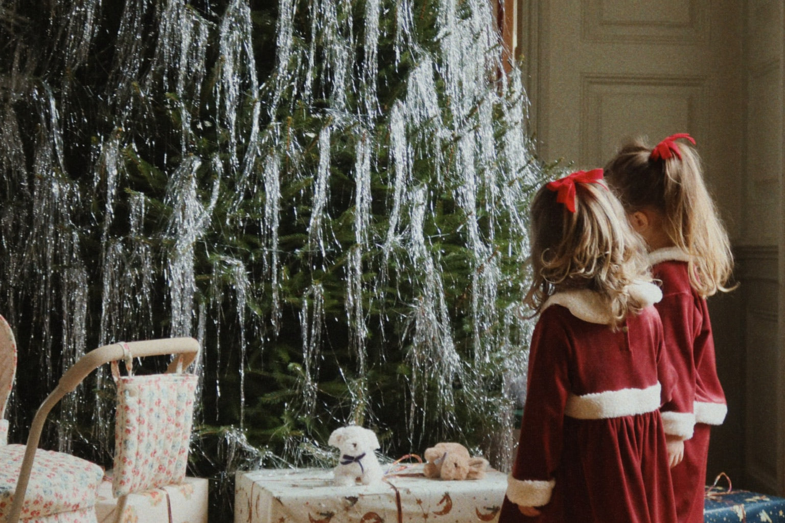 Konges Sløjd A/S Sets red dahlia