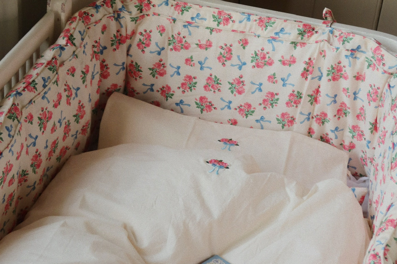 Konges Sløjd A/S Babybeddengoed antique white
