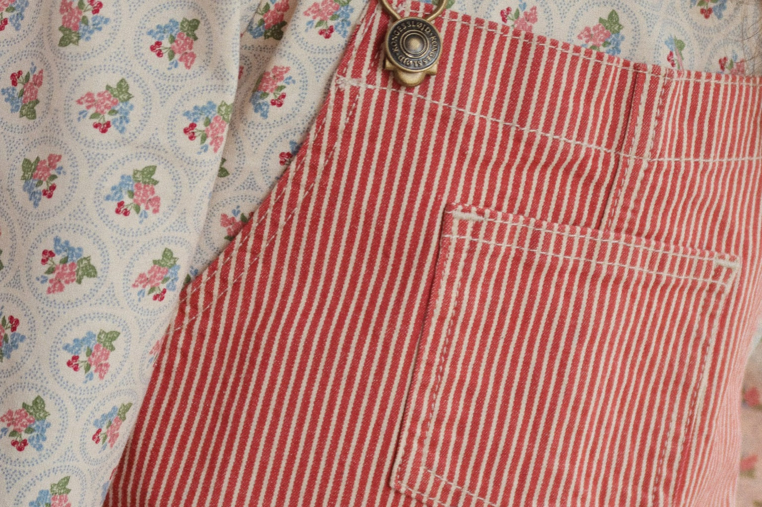 Konges Sløjd A/S WOVEN DRESSES milk rouge stripe