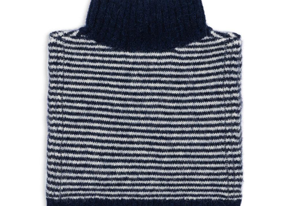 Konges Sløjd A/S Nekwarmer ensign blue/buttercream