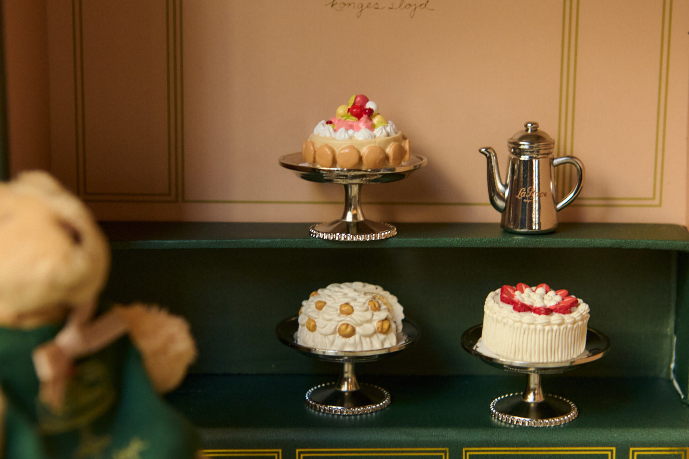 Konges Sløjd A/S Knuffeldieren green check