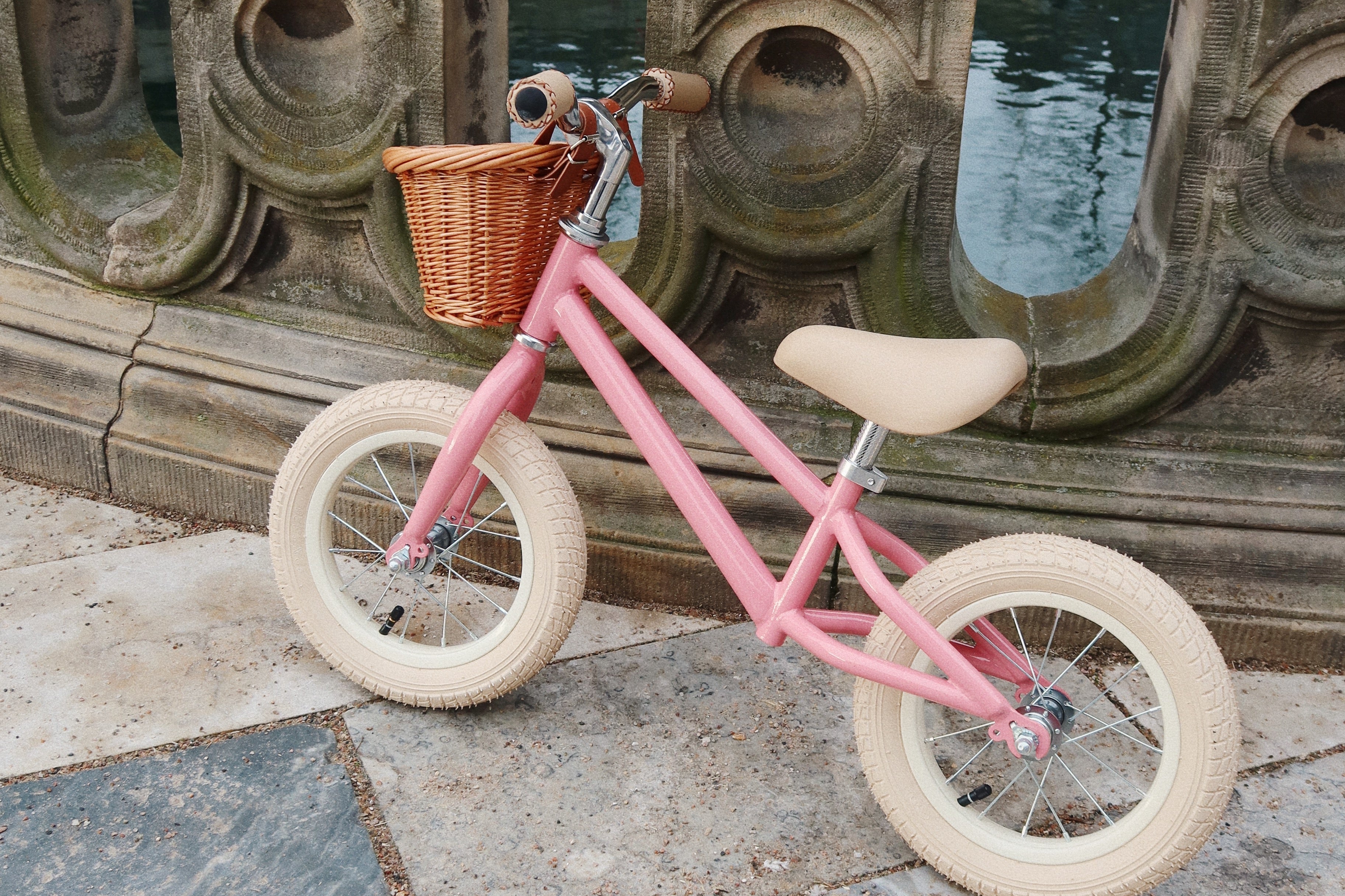 Kids' and children's outdoor toys from Konges Sløjd