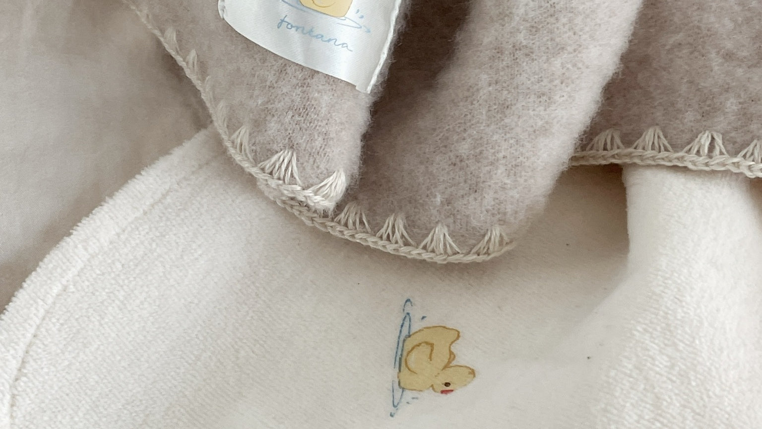 Konges Sløjd A/S Babybeddengoed antique white