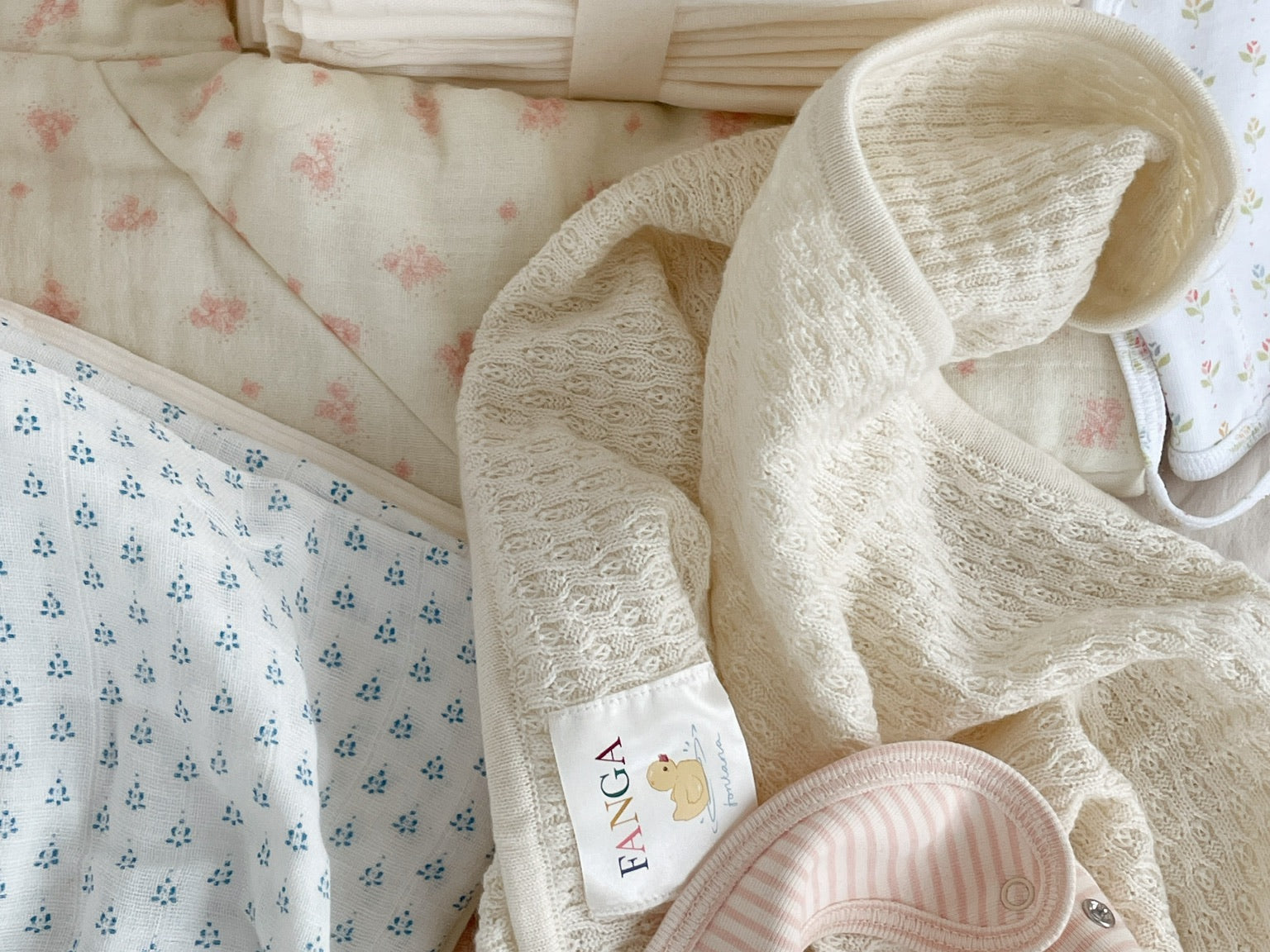 Konges Sløjd A/S Babybeddengoed antique white