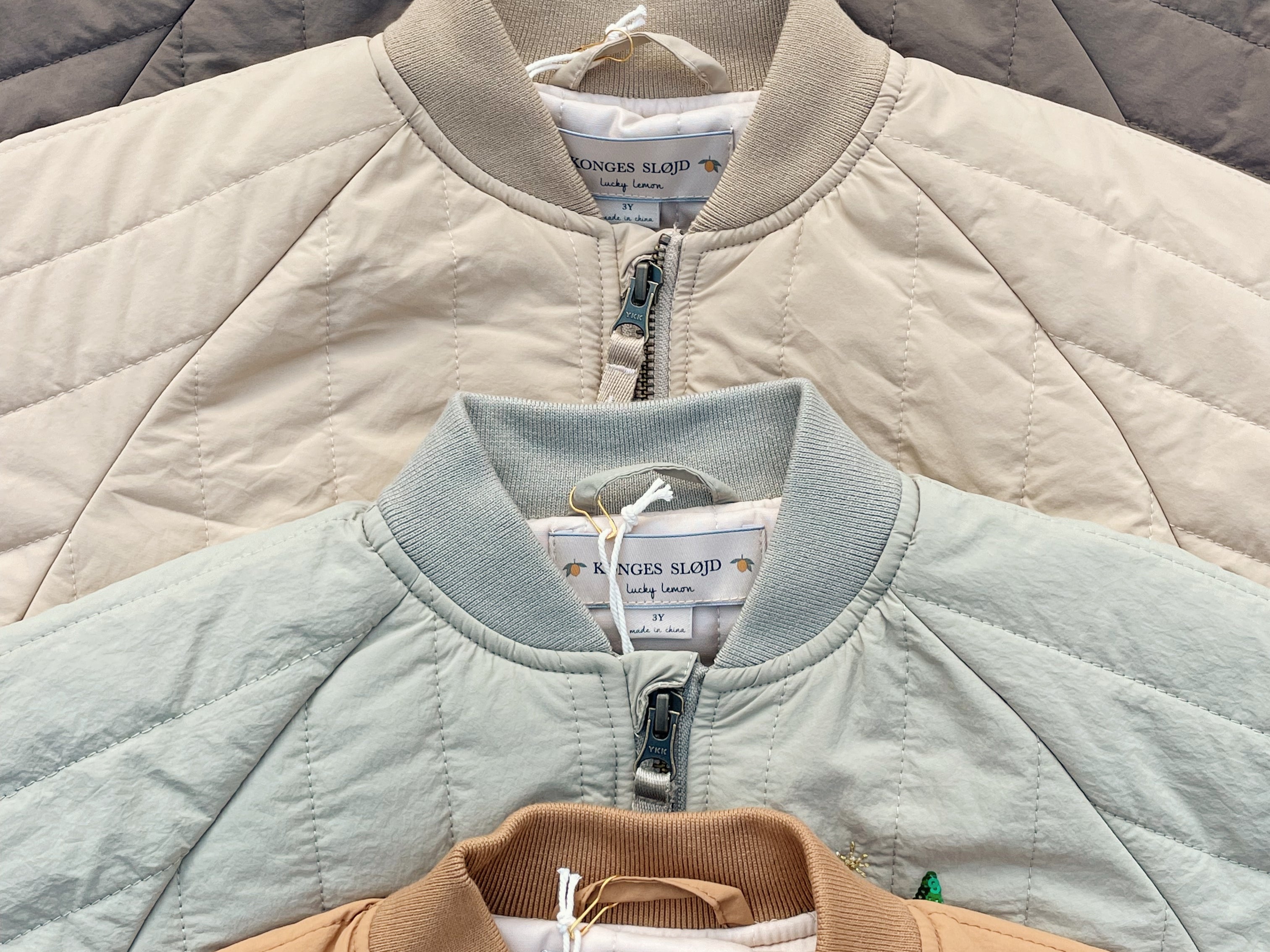 Konges Sløjd A/S Thermokleding travertine