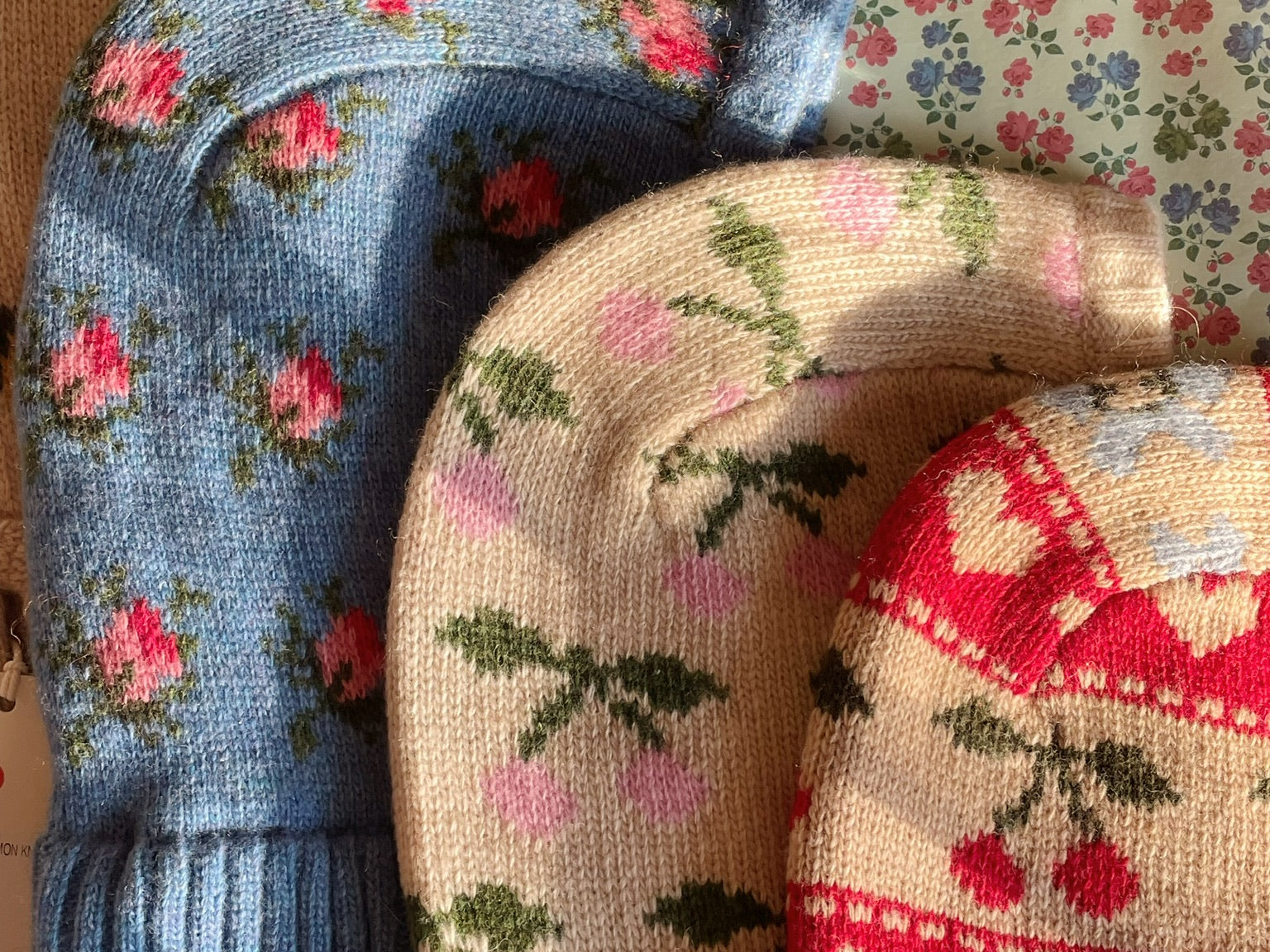 Konges Sløjd A/S Balaclava'S cherry