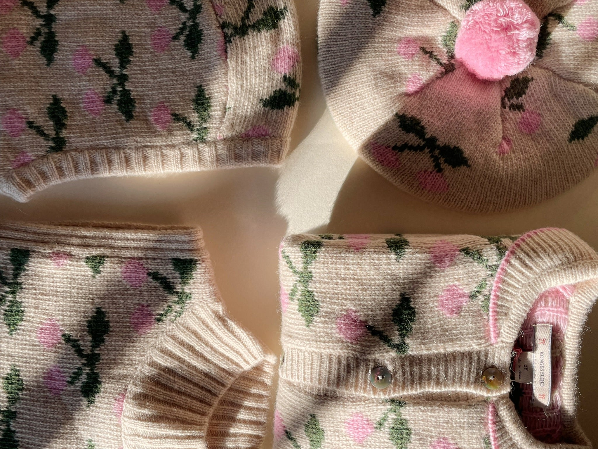 Konges Sløjd A/S NECKWARMER cherry