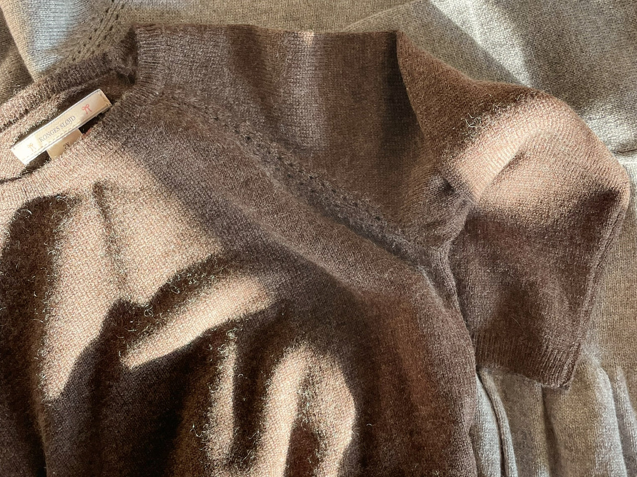 Konges Sløjd A/S KNITTED BLOUSES & VESTS brown melange