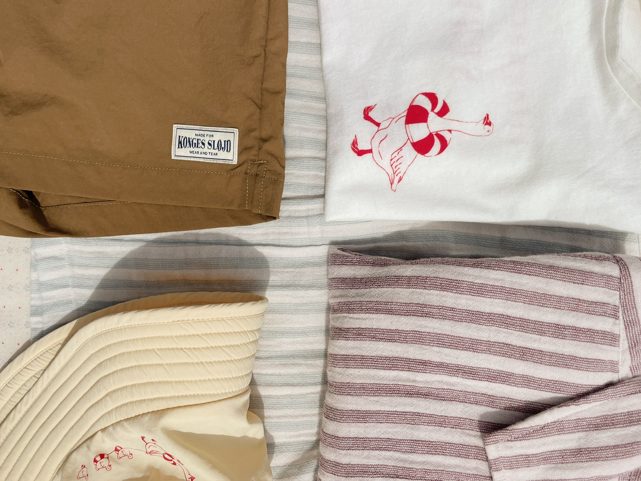 Konges Sløjd A/S WOVEN SHORTS & BLOOMERS pale olive green/ermine