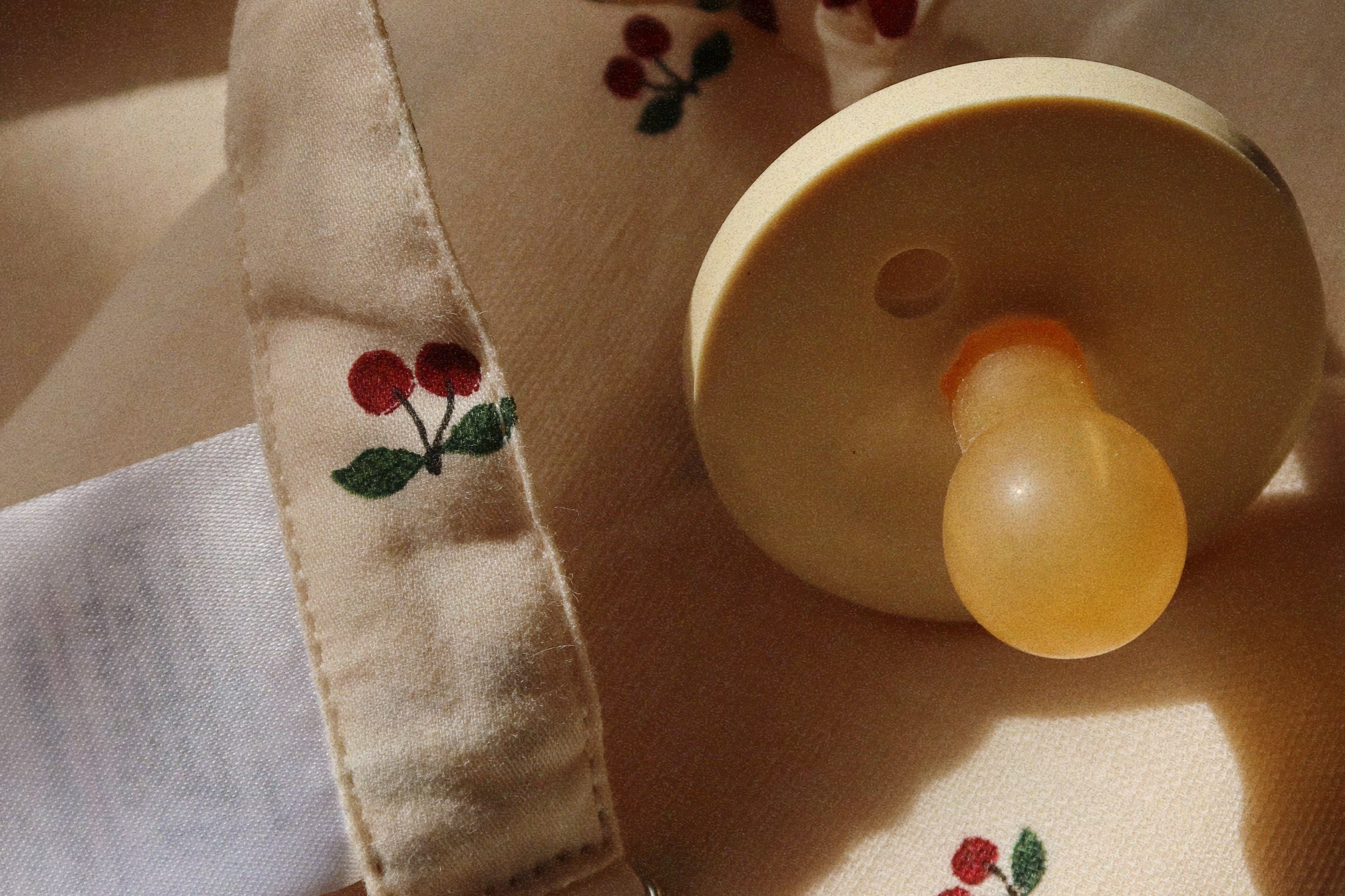 Konges Sløjd A/S Fopspenen cherry