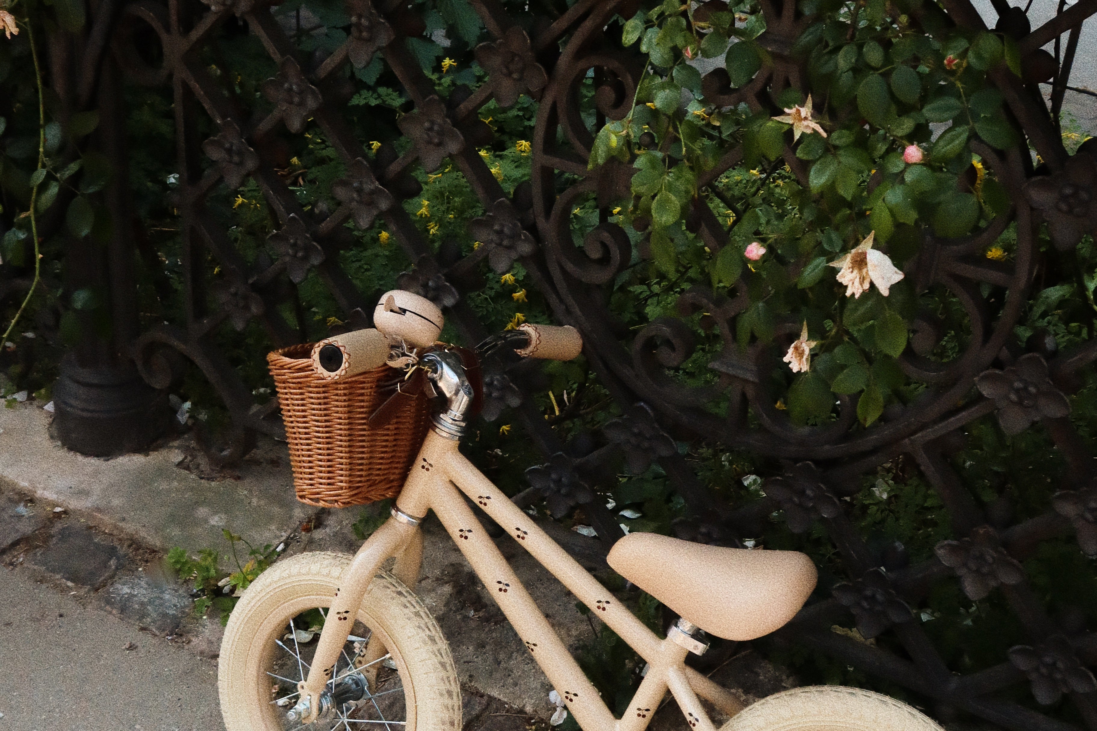 Konges Sløjd A/S OUTDOOR ACTIVITY PLAY cherry