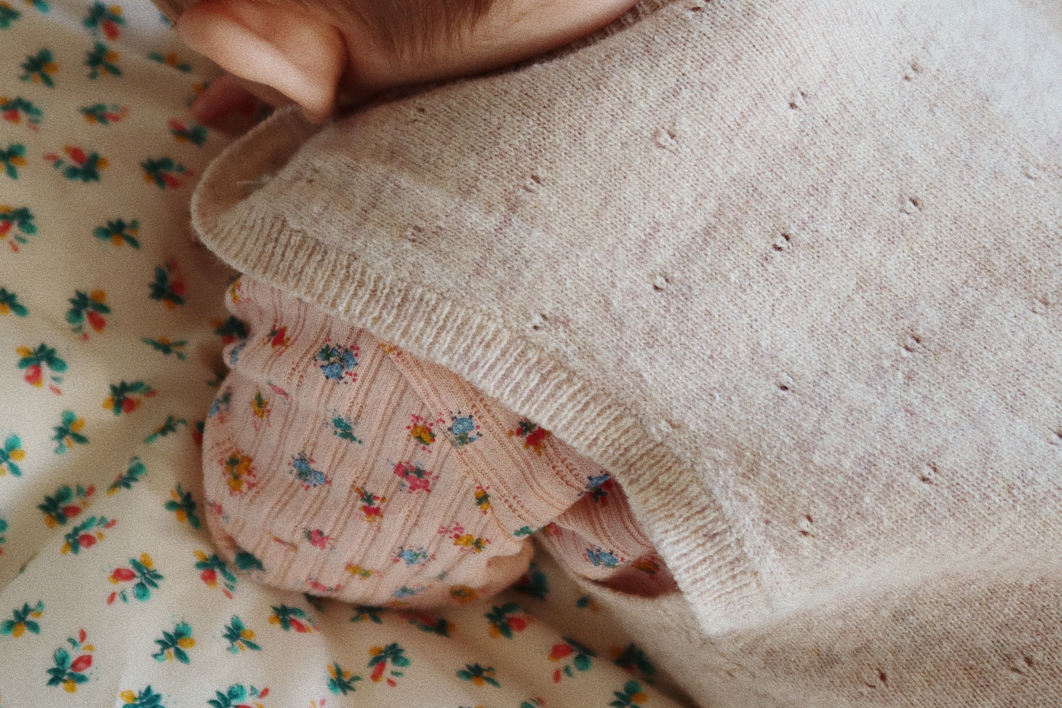Konges Sløjd A/S Babybeddengoed fleur coloré
