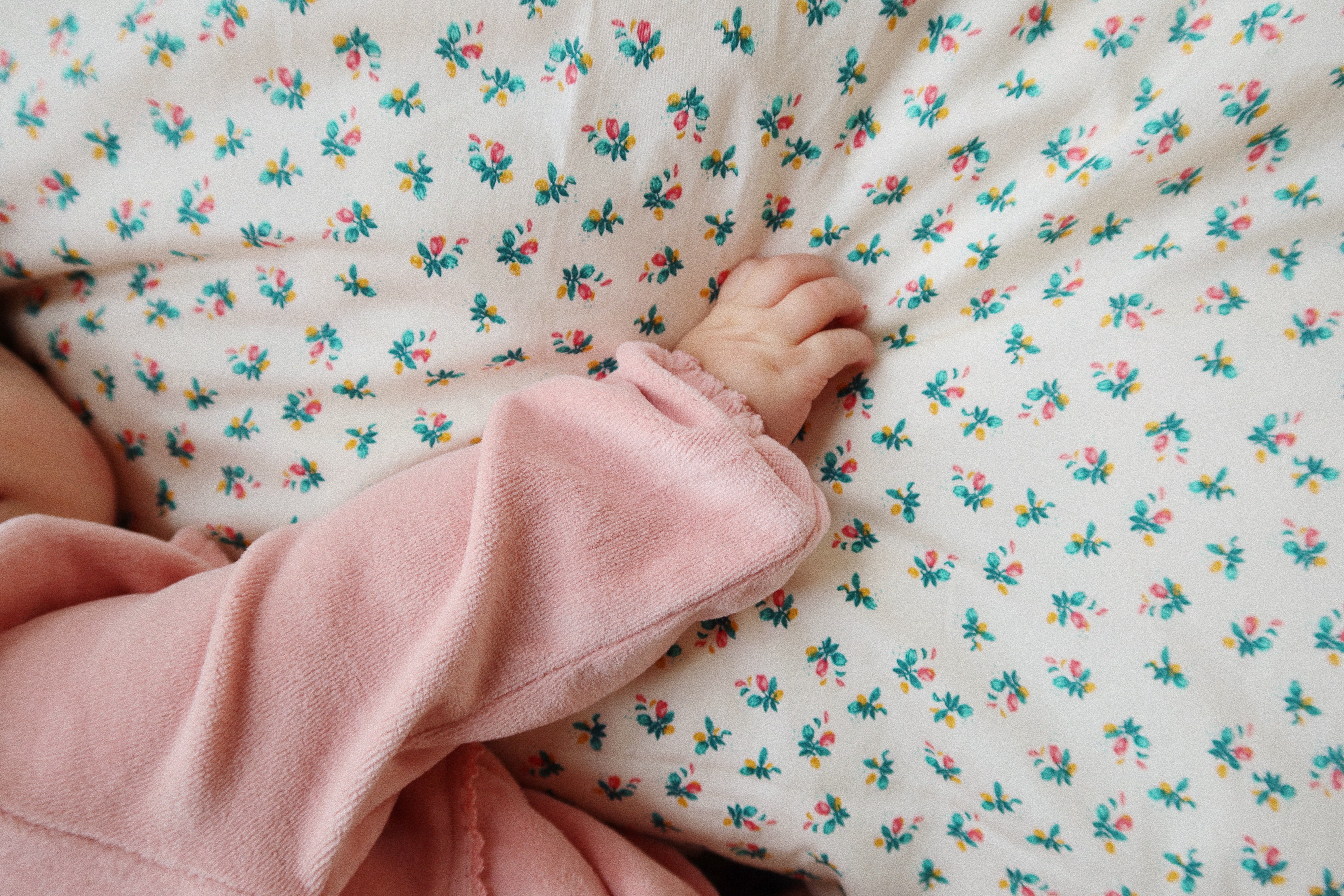Konges Sløjd A/S Babybeddengoed fleur coloré