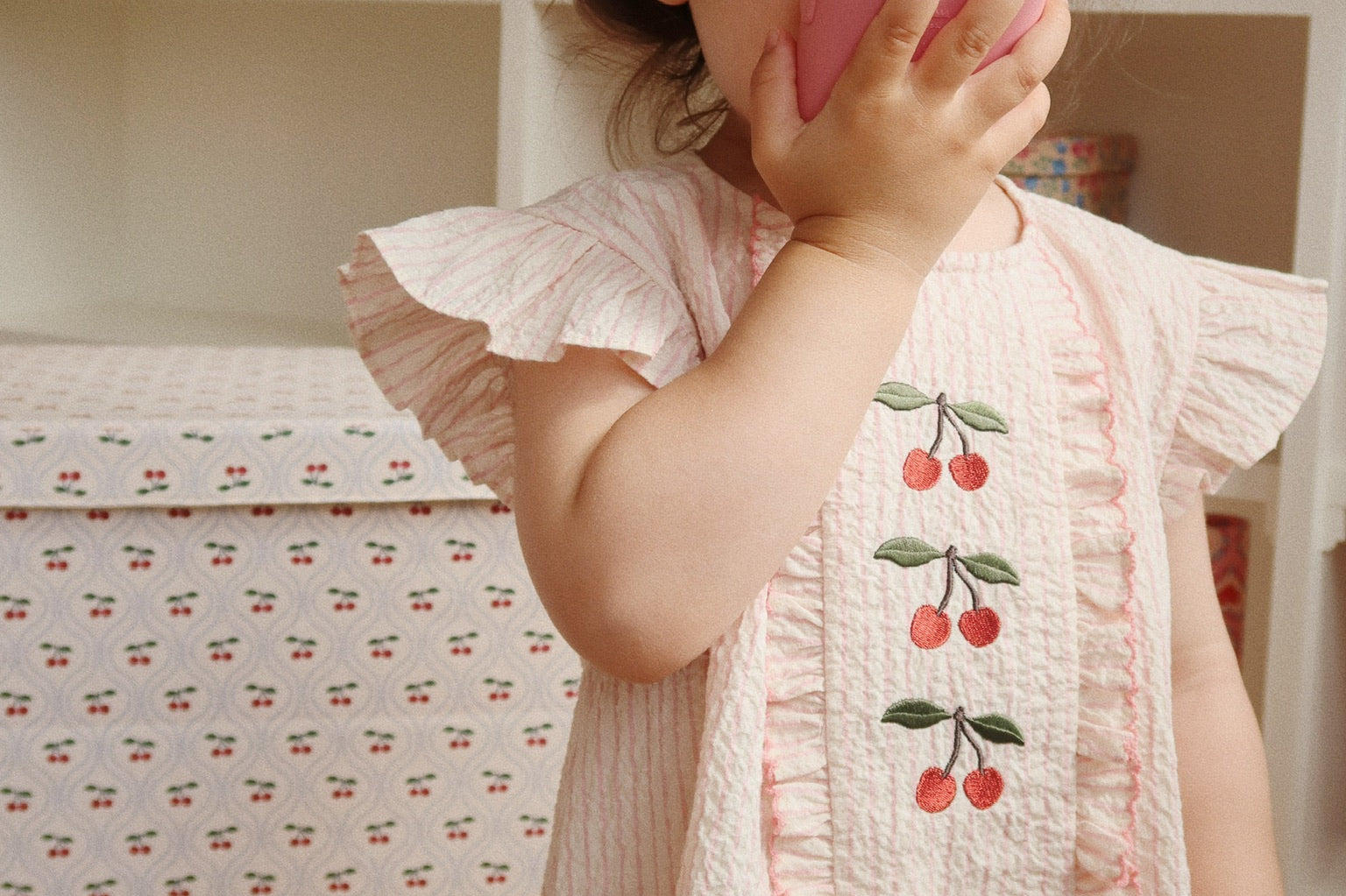 Konges Sløjd A/S Opslag cherry motif
