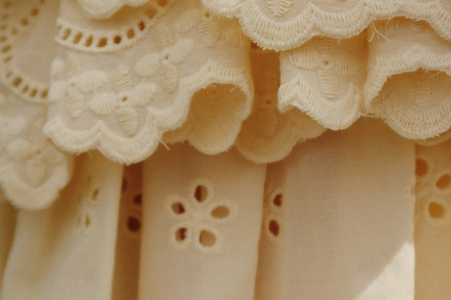 Konges Sløjd A/S WOVEN SHORT SLEEVE SHIRTS cloud cream