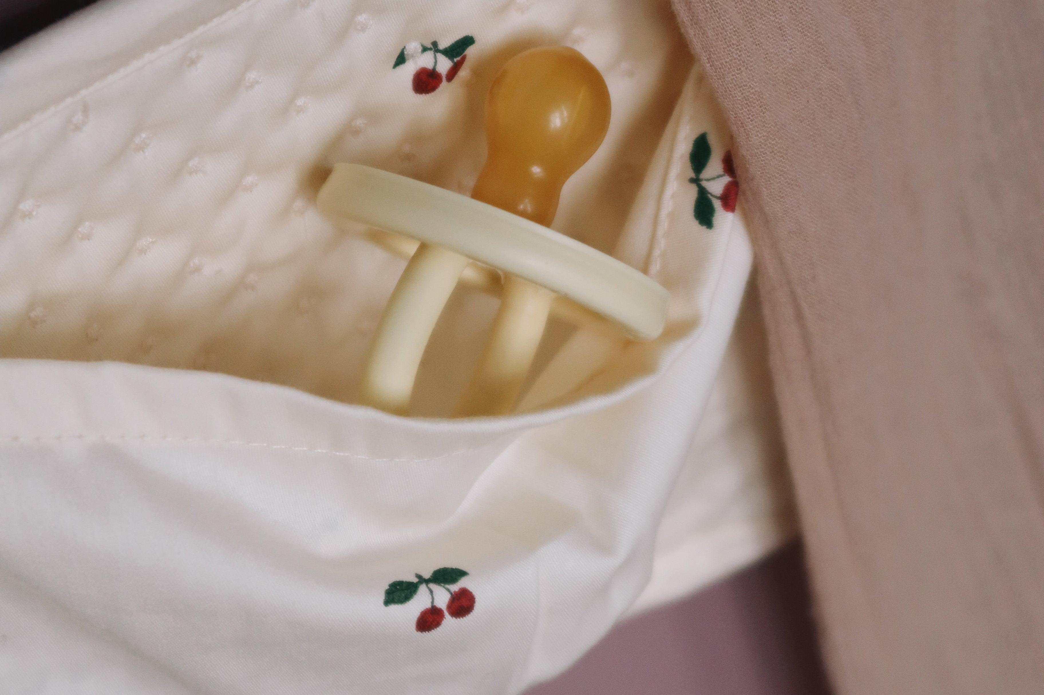 Konges Sløjd A/S Bedzakjes cherry