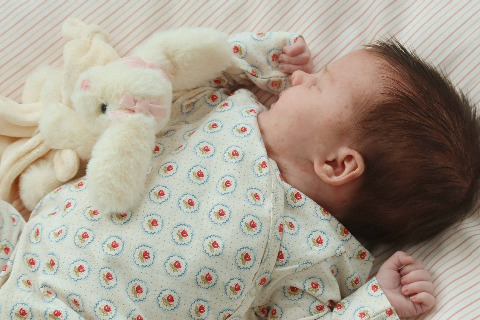 Konges Sløjd A/S Babybeddengoed stripie petite rose