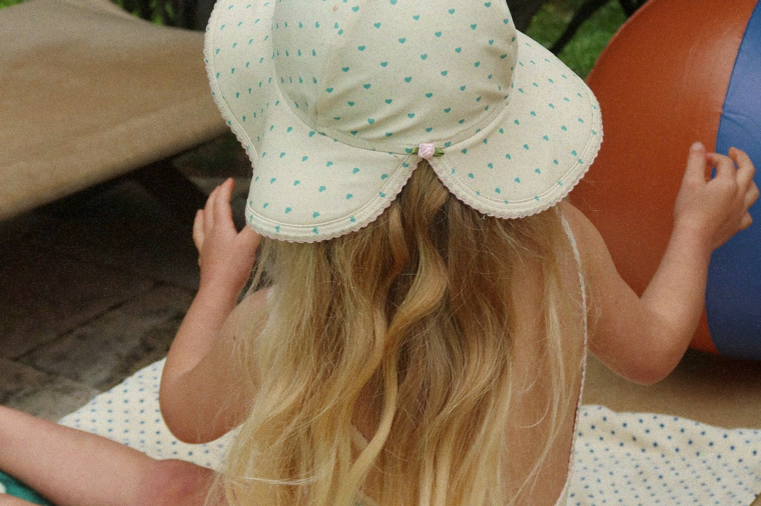 Konges Sløjd A/S TOWELS estate dot