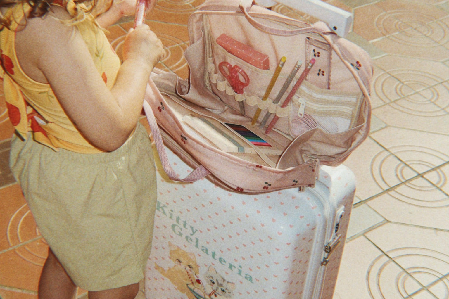 Konges Sløjd A/S TRAVEL SUITCASE kitty gelateria