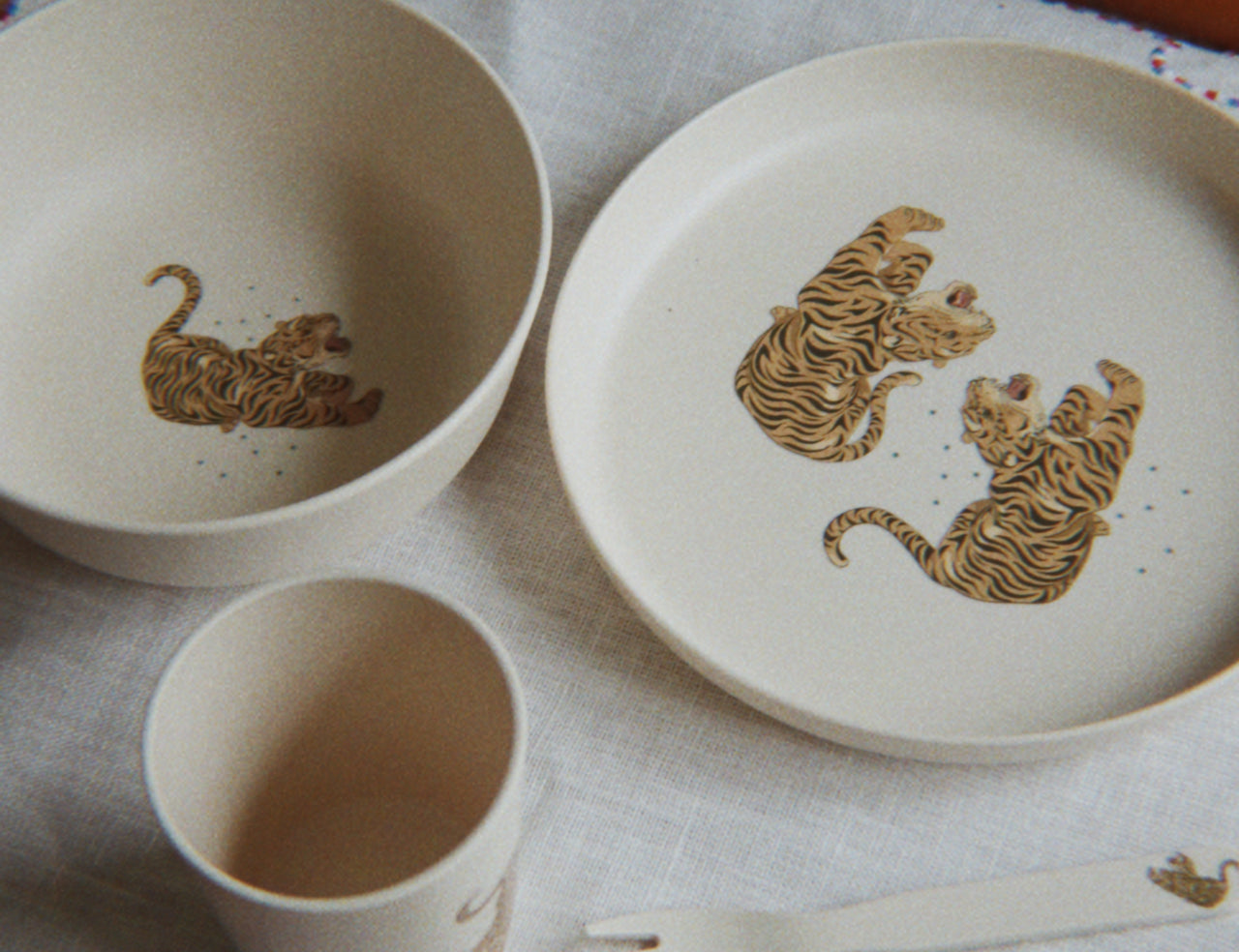 Konges Sløjd A/S TABLEWARE tiger ruggito