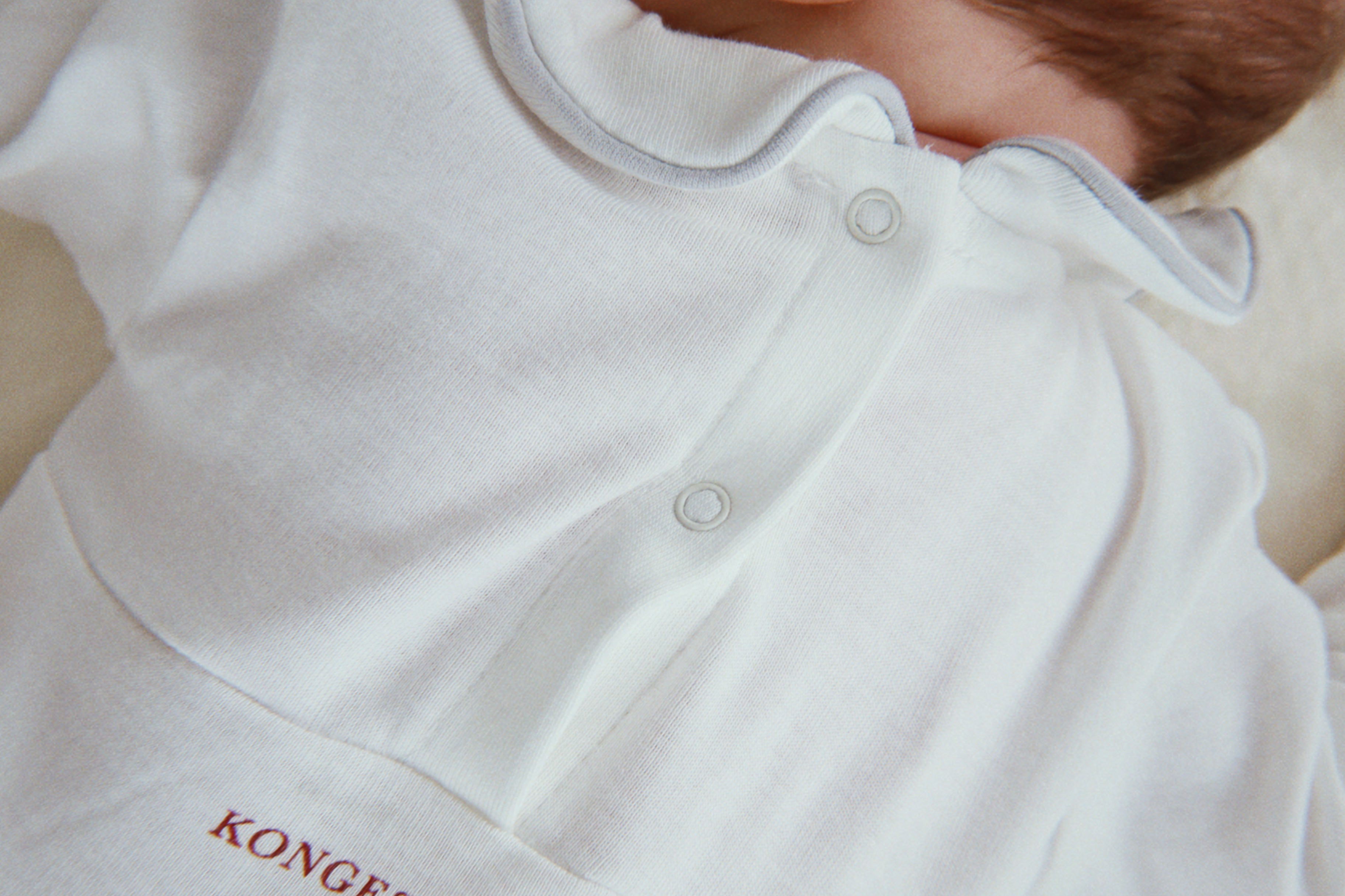 Konges Sløjd A/S ONESIES optic white