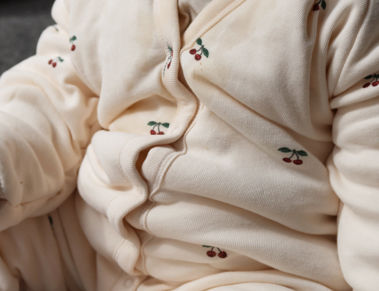 Konges Sløjd A/S PADDED ONESIES cherry