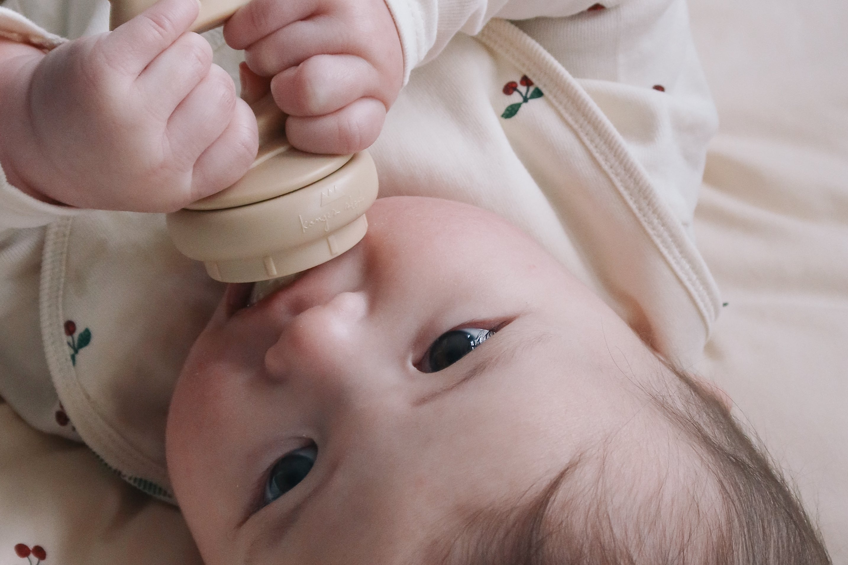 Konges Sløjd A/S Onesies cherry