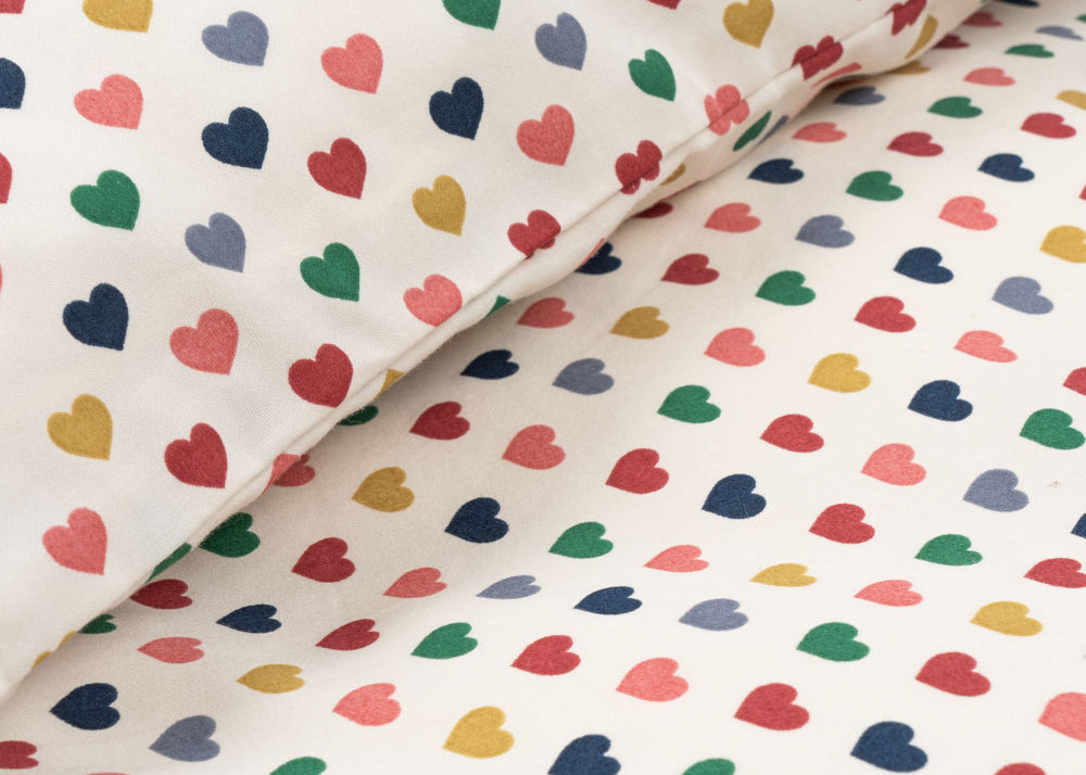 Konges Sløjd A/S Babybeddengoed coeur coloré
