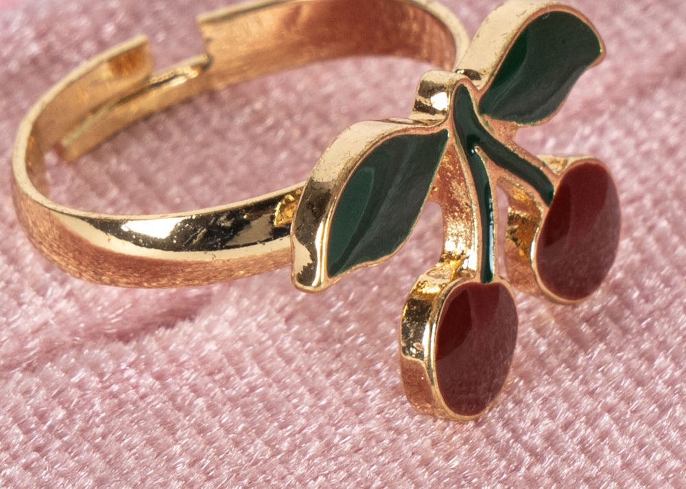 Konges Sløjd A/S Sieraden cherry